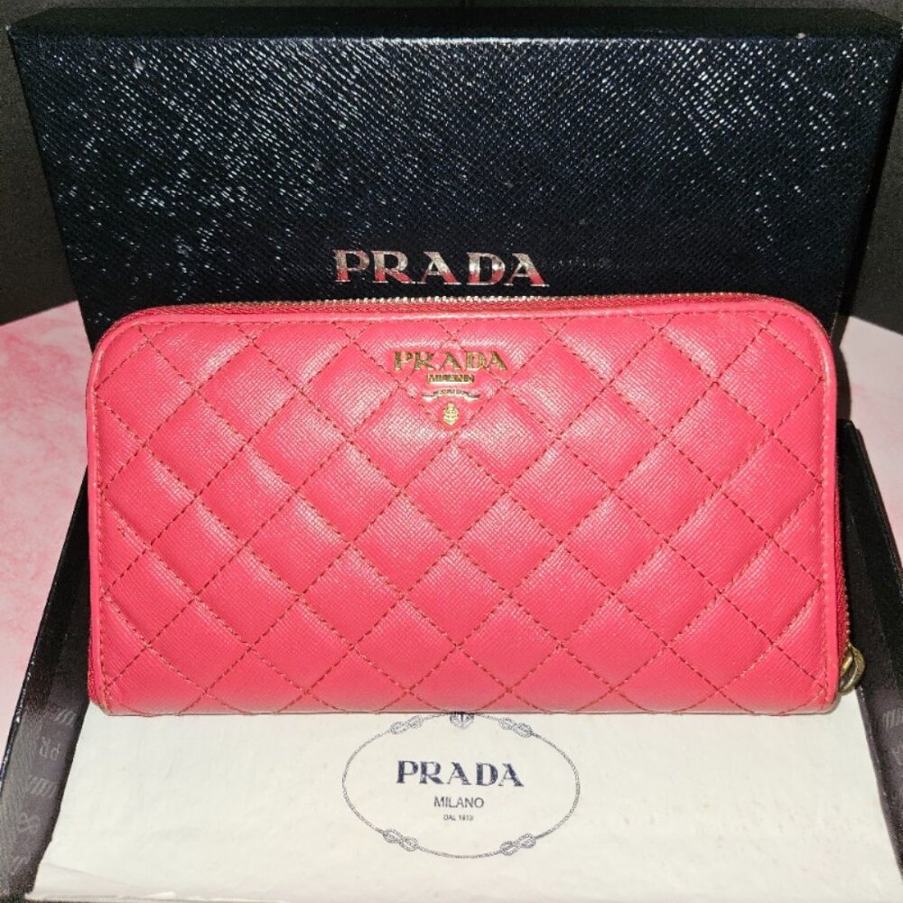 PRADA Saffiano Quilts- Quilted Leather Zippy Wallet- Peonia- Authentic 1M0506